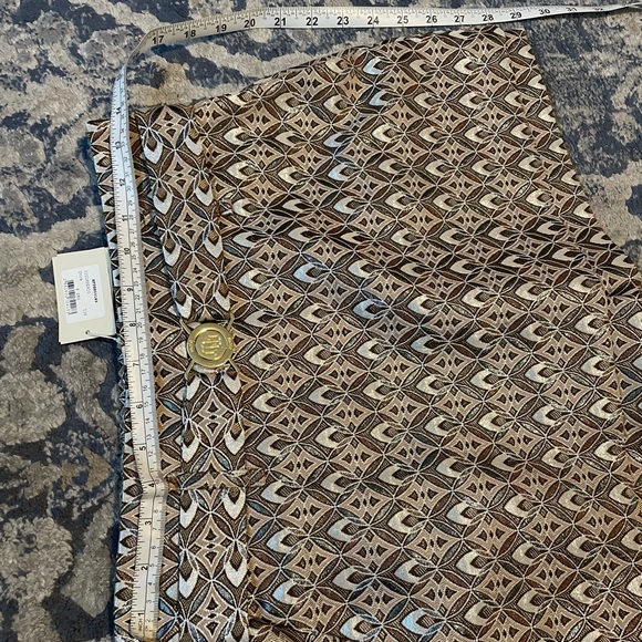 WOMENS GOLD IMPERIO METALLIC JACQUARD-PATTERN WOVEN SHORTS - Picture 7 of 7